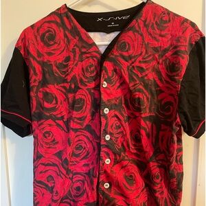 Rose button up size small